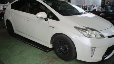 プリウス【ZVW30】ハイブリッドバッテリー修理　【三重県多気郡明和町】